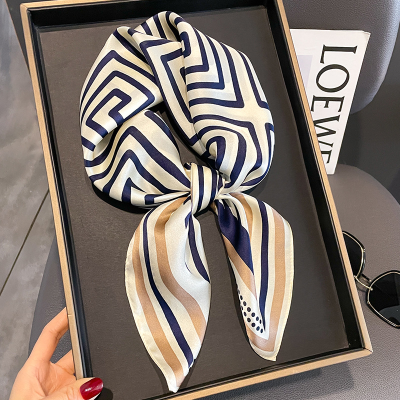 Lüks marka atkısı bahar kare 1 - Luxury Skincare Headband incelemesi ve fiyatı